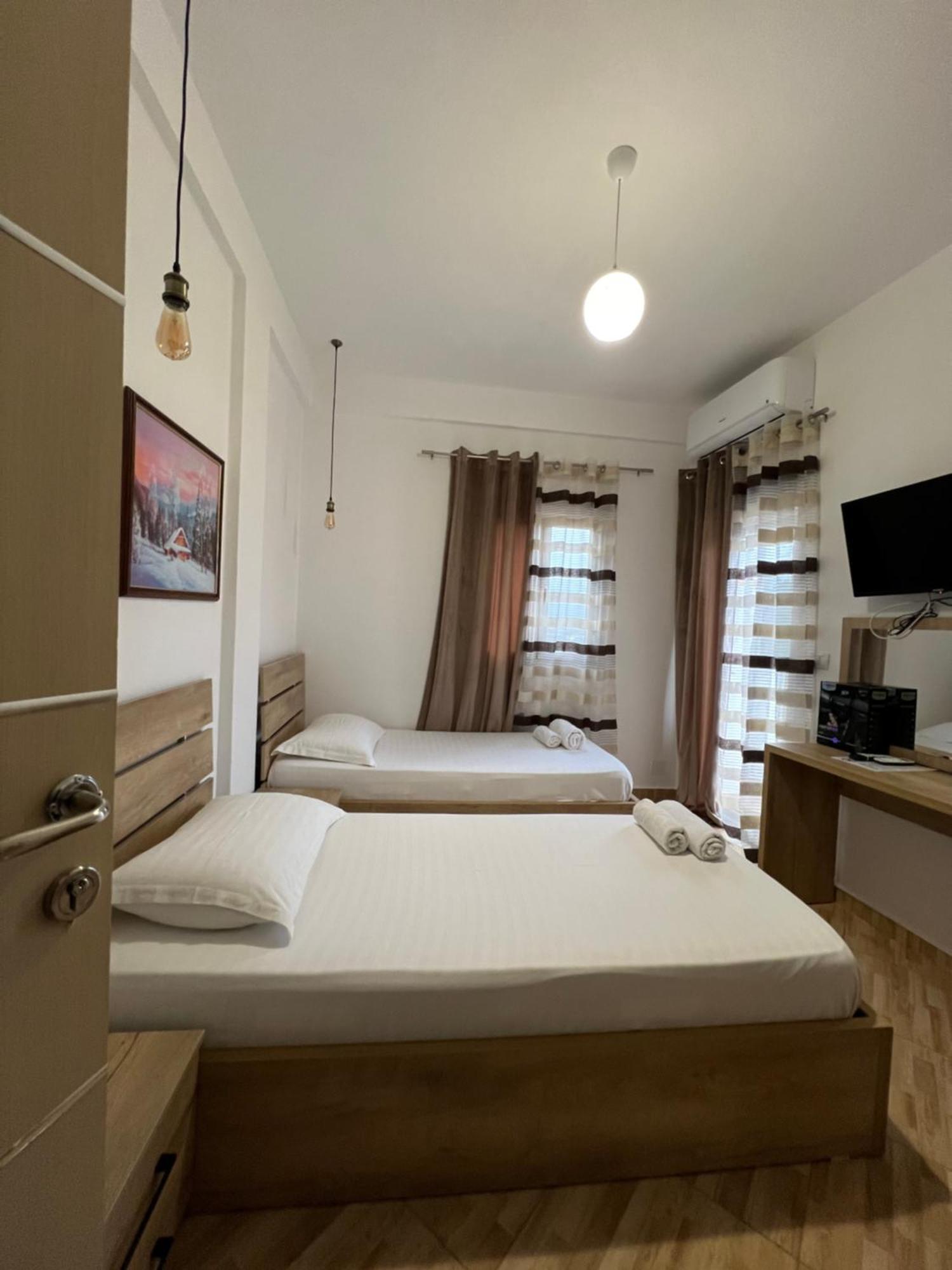 Hotel Apostoli Permet Exterior photo