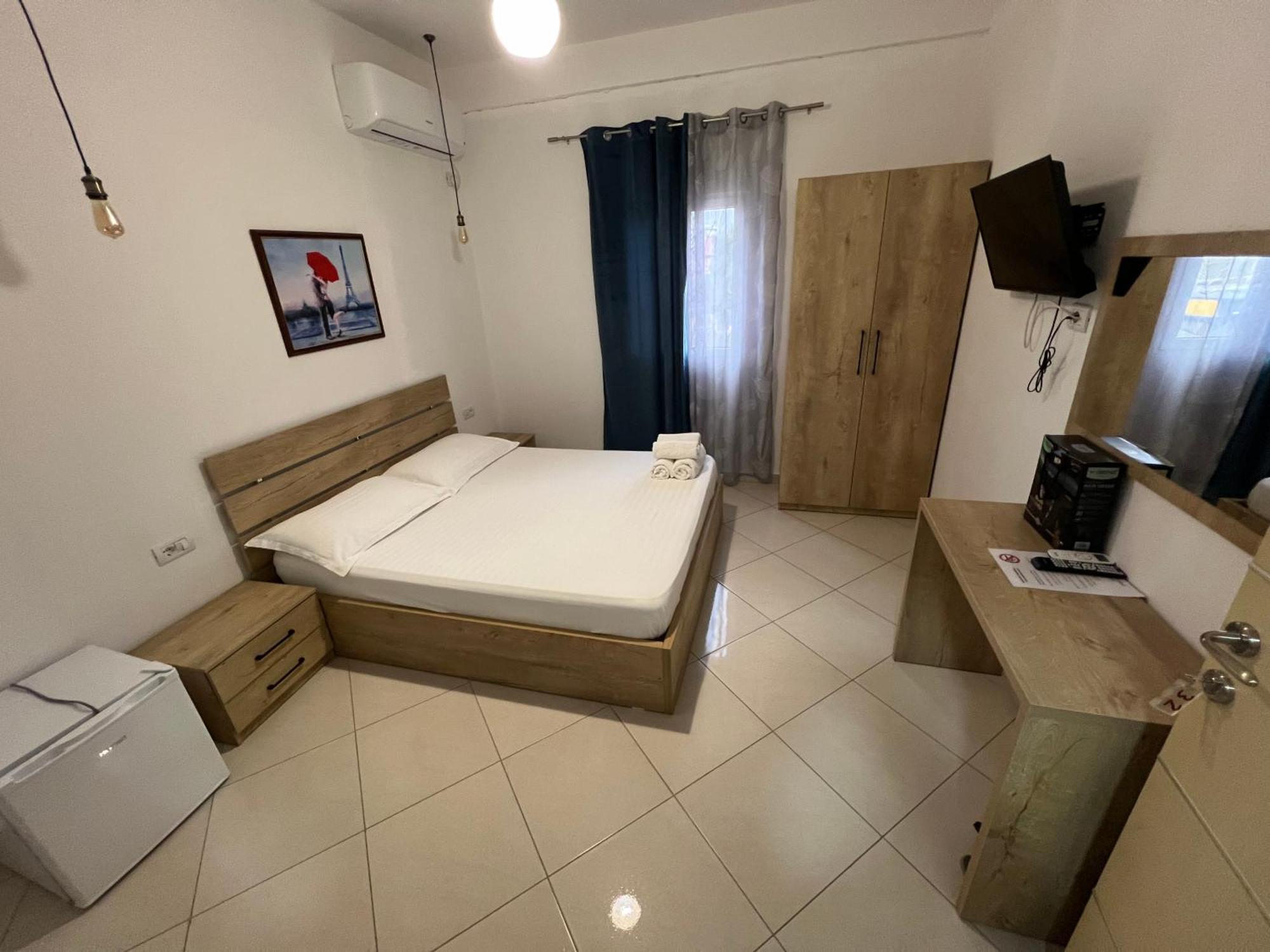 Hotel Apostoli Permet Exterior photo
